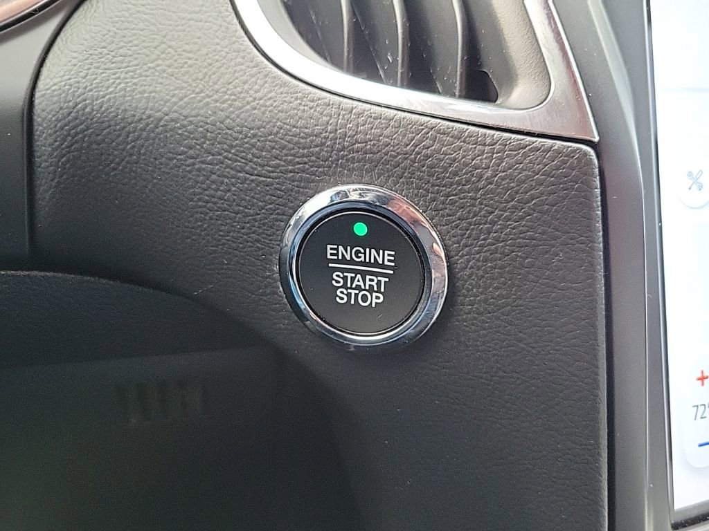 Used 2021 Ford Edge Titanium w/ Equipment Group 301A image 24