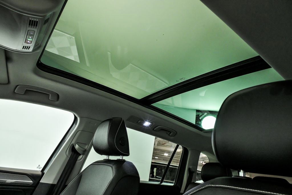 Used 2022 Volkswagen Tiguan SE image 13