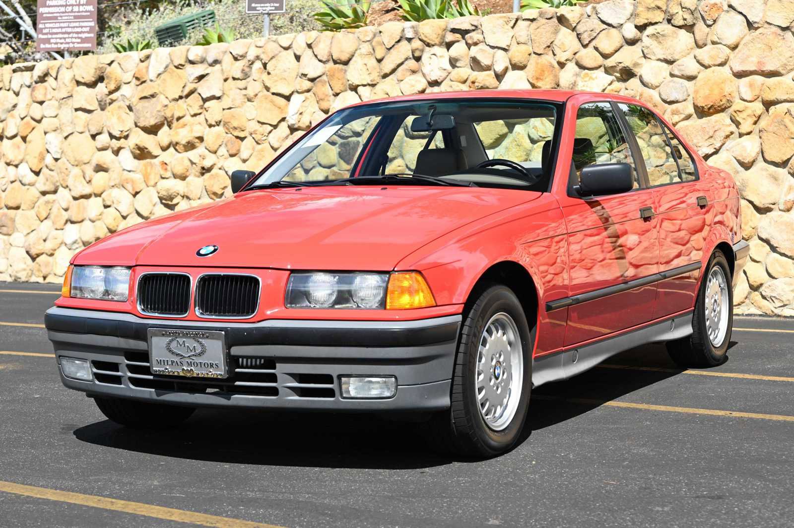 Used 1992 BMW 325i Sedan image 3