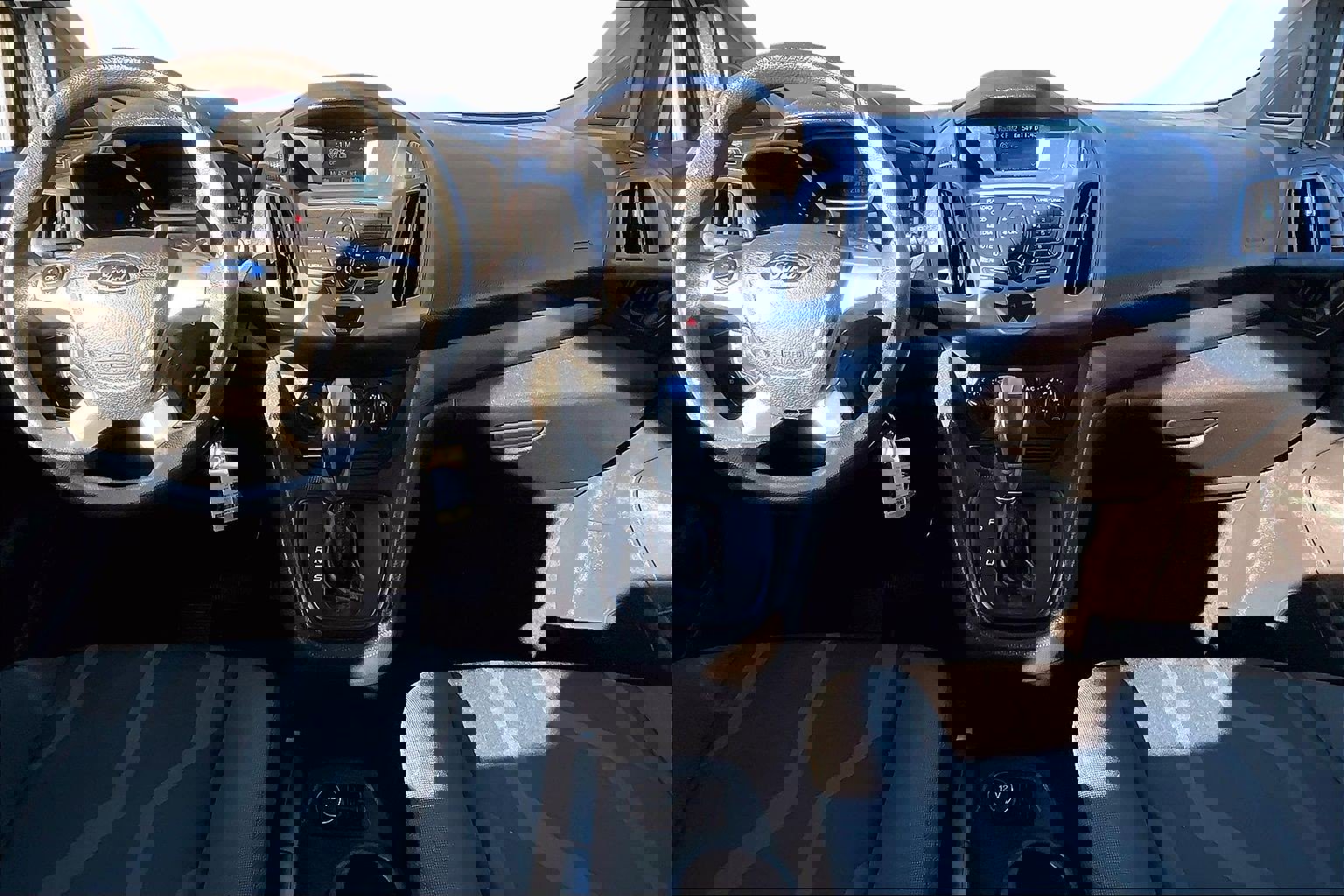 Used 2015 Ford Transit Connect XLT image 14