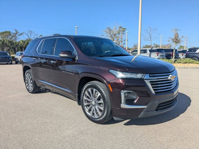Used 2023 Chevrolet Traverse Premier FWD image 2