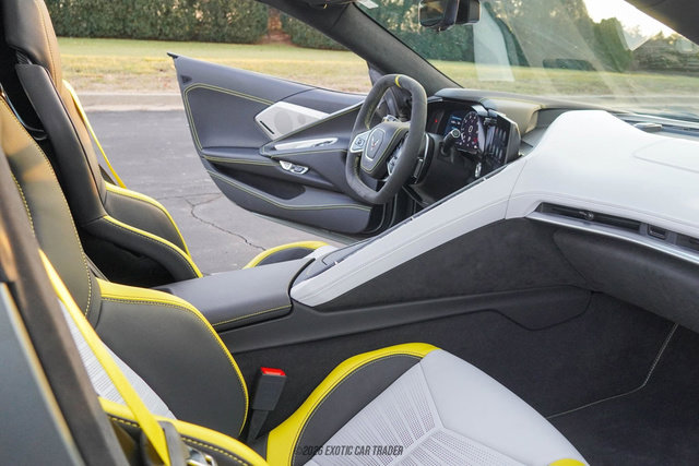 Used 2022 Chevrolet Corvette Stingray Premium Cpe RWD image 37