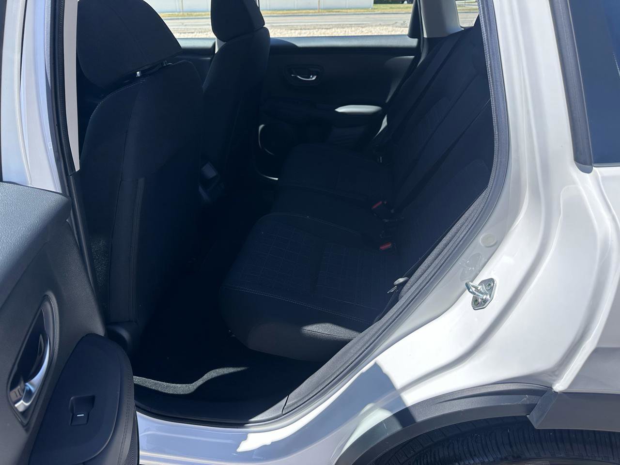 Used 2023 Honda HR-V LX image 19