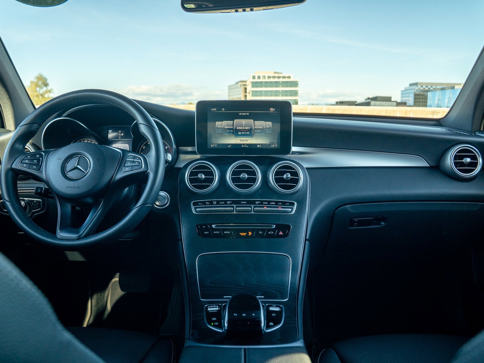 Used 2017 Mercedes-Benz GLC 300 4MATIC image 16