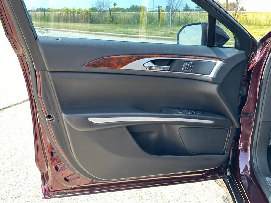 Used 2013 Lincoln MKZ FWD image 13