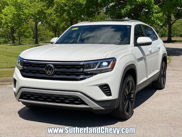 Used 2021 Volkswagen Atlas Cross Sport SE w/ Panoramic Sunroof Package FWD image 3