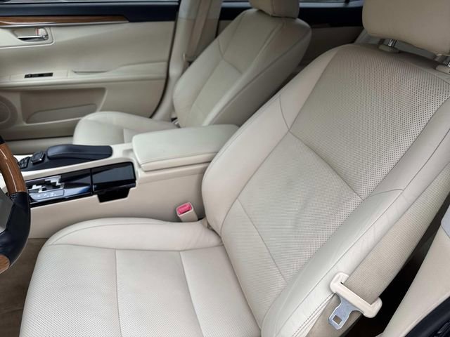 Used 2015 Lexus ES 300h w/ Navigation System Package FWD image 20
