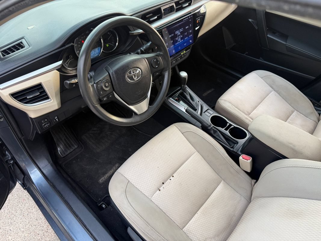 Used 2014 Toyota Corolla LE FWD image 2