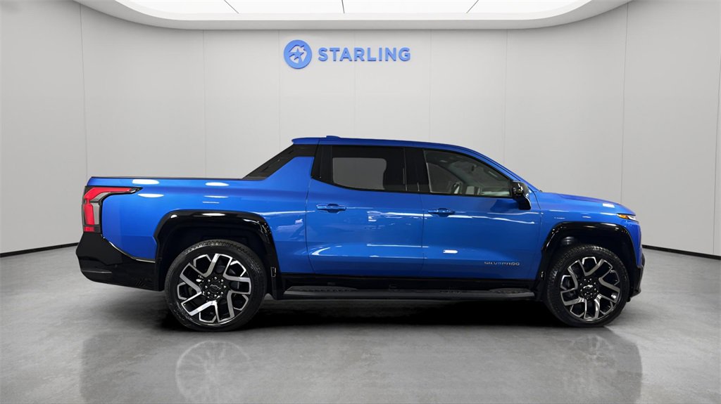 Used 2025 Chevrolet Silverado EV RST image 11