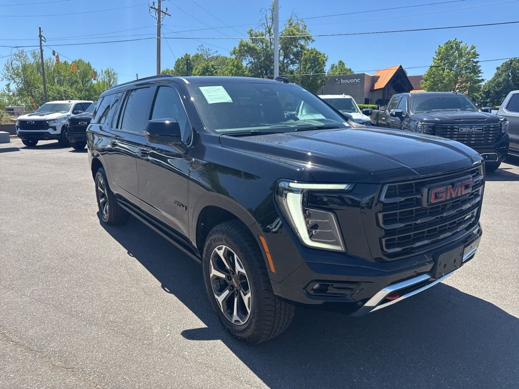Used 2025 GMC Yukon XL AT4 Ultimate w/ LPO, AT4 Appearance Package AWD/4WD image 7