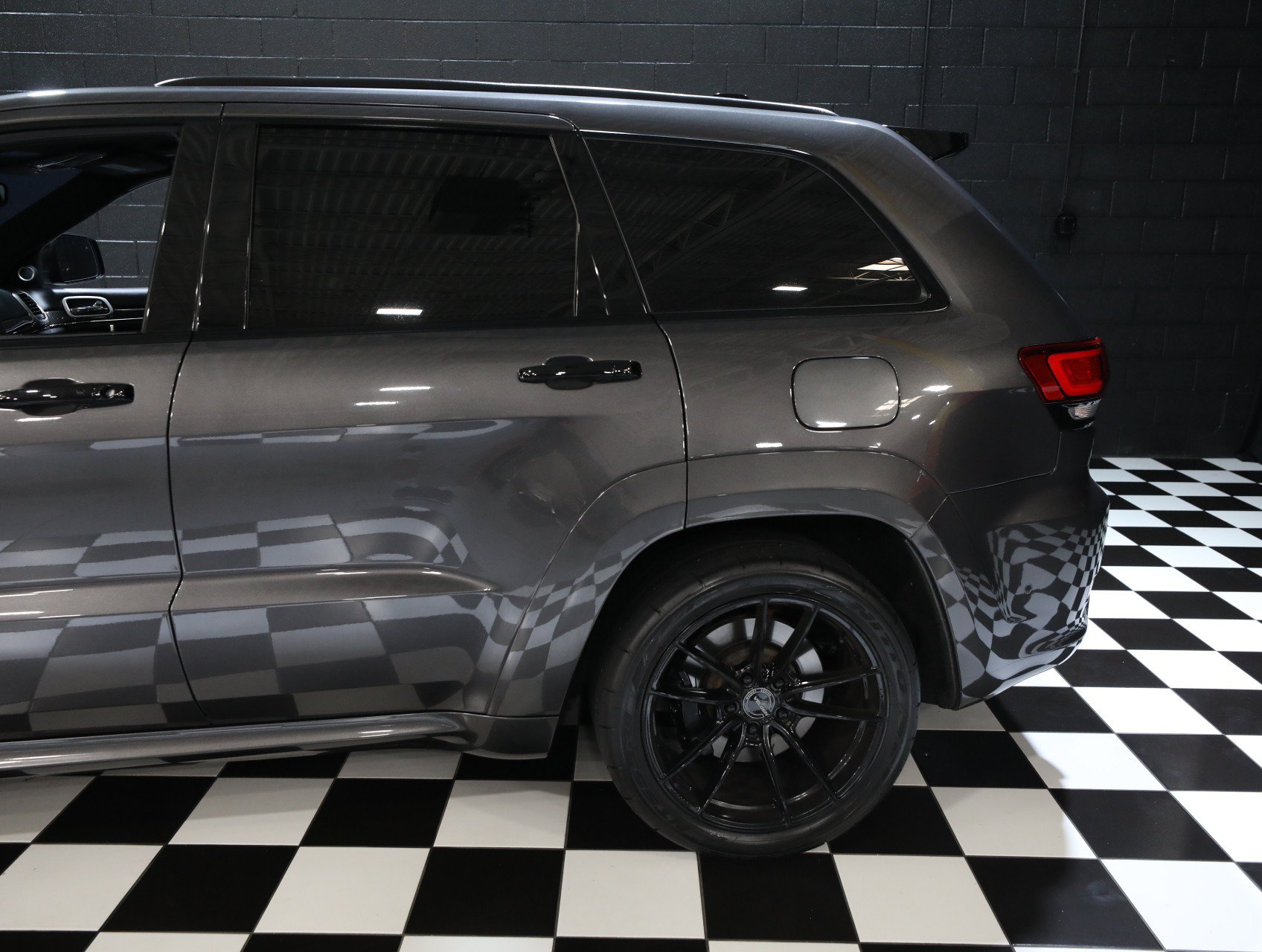 Used 2019 Jeep Grand Cherokee SRT AWD/4WD image 27