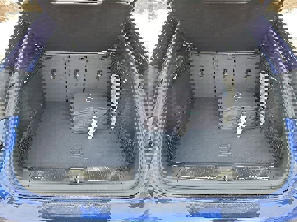 Certified 2025 Porsche Macan 4S Electric image 39