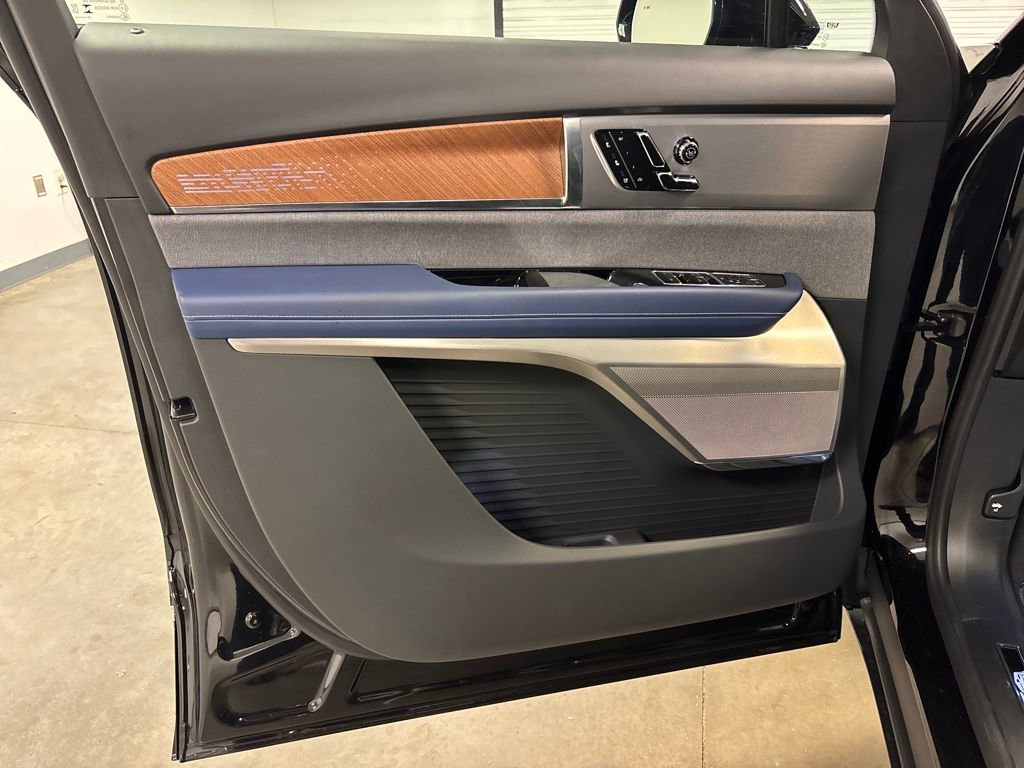 New 2026 Cadillac Vistiq Premium Luxury image 22