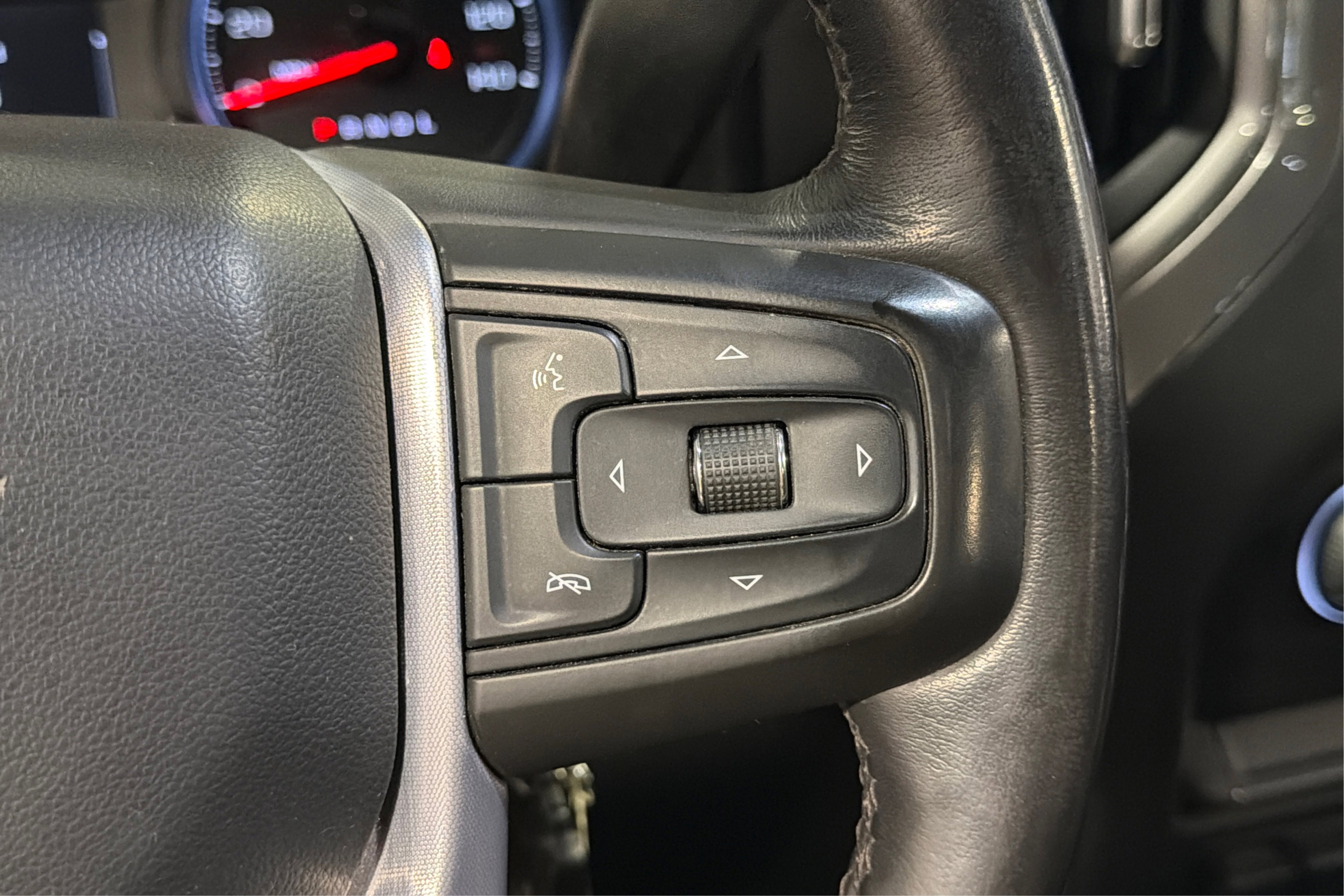 Used 2021 Chevrolet Silverado 2500 Custom w/ Custom Value Package AWD/4WD image 25