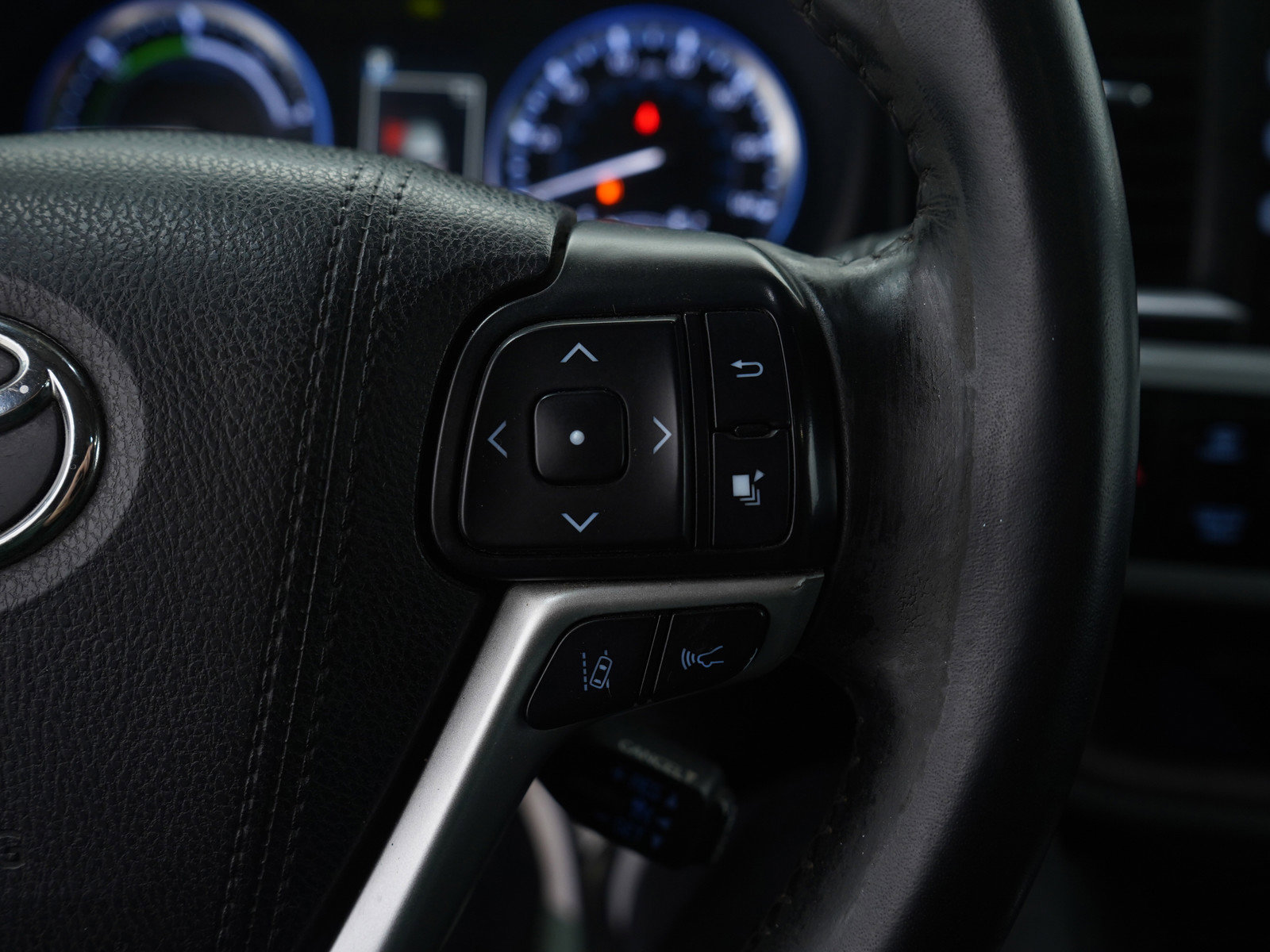 Used 2017 Toyota Highlander Limited image 29