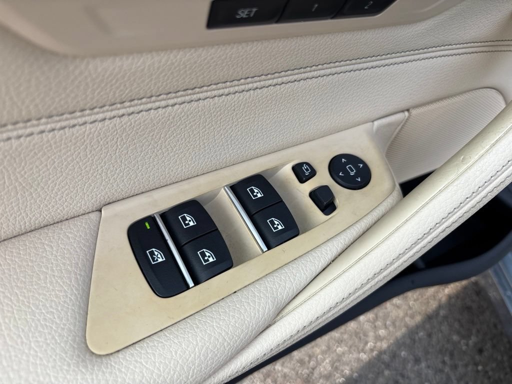 Used 2019 BMW 530i xDrive w/ Convenience Package AWD/4WD image 15