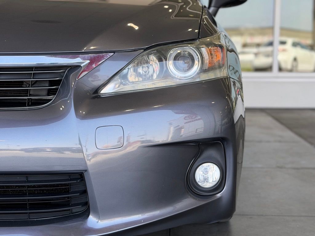 Used 2013 Lexus CT 200h w/ Premium Pkg w/Navigation FWD image 5