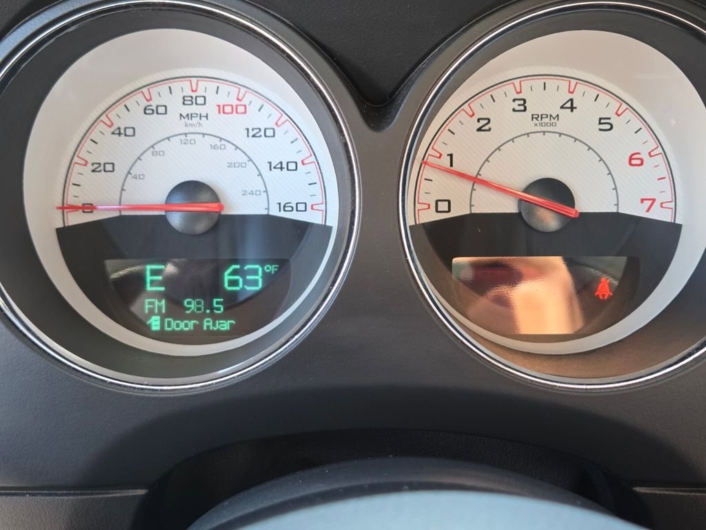 Used 2014 Dodge Challenger R/T RWD image 27