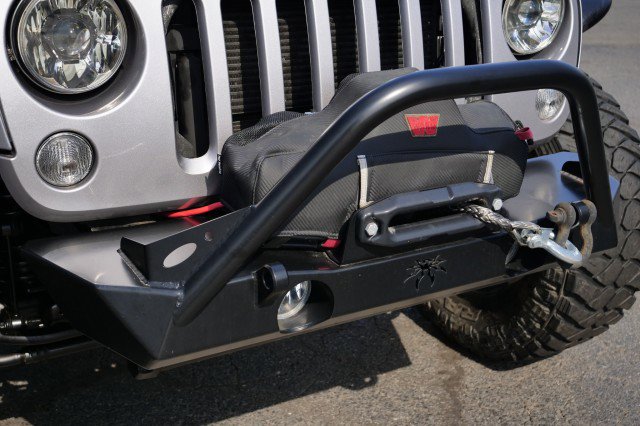 Used 2016 Jeep Wrangler Unlimited Rubicon w/ Connectivity Group image 11