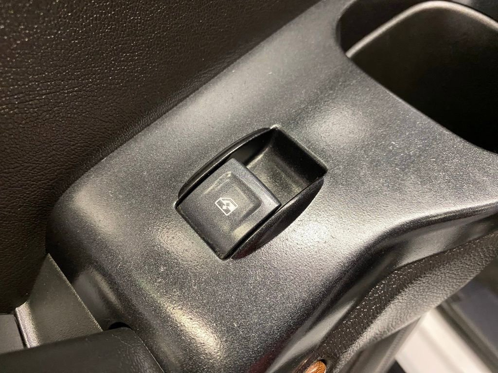 Used 2019 Chevrolet Suburban Premier AWD/4WD image 18