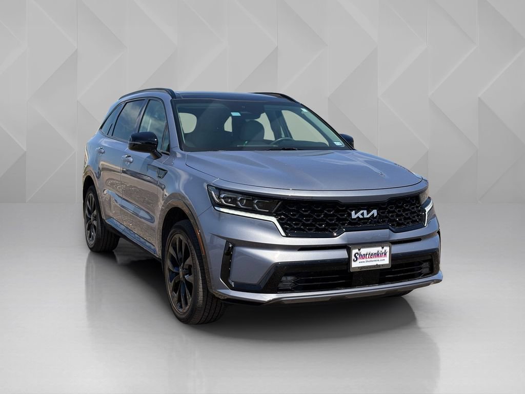 Certified 2023 Kia Sorento SX AWD/4WD image 3