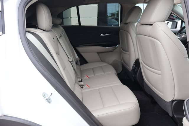 Used 2022 Cadillac XT4 Premium Luxury w/ Enhanced Visibility Package FWD image 21