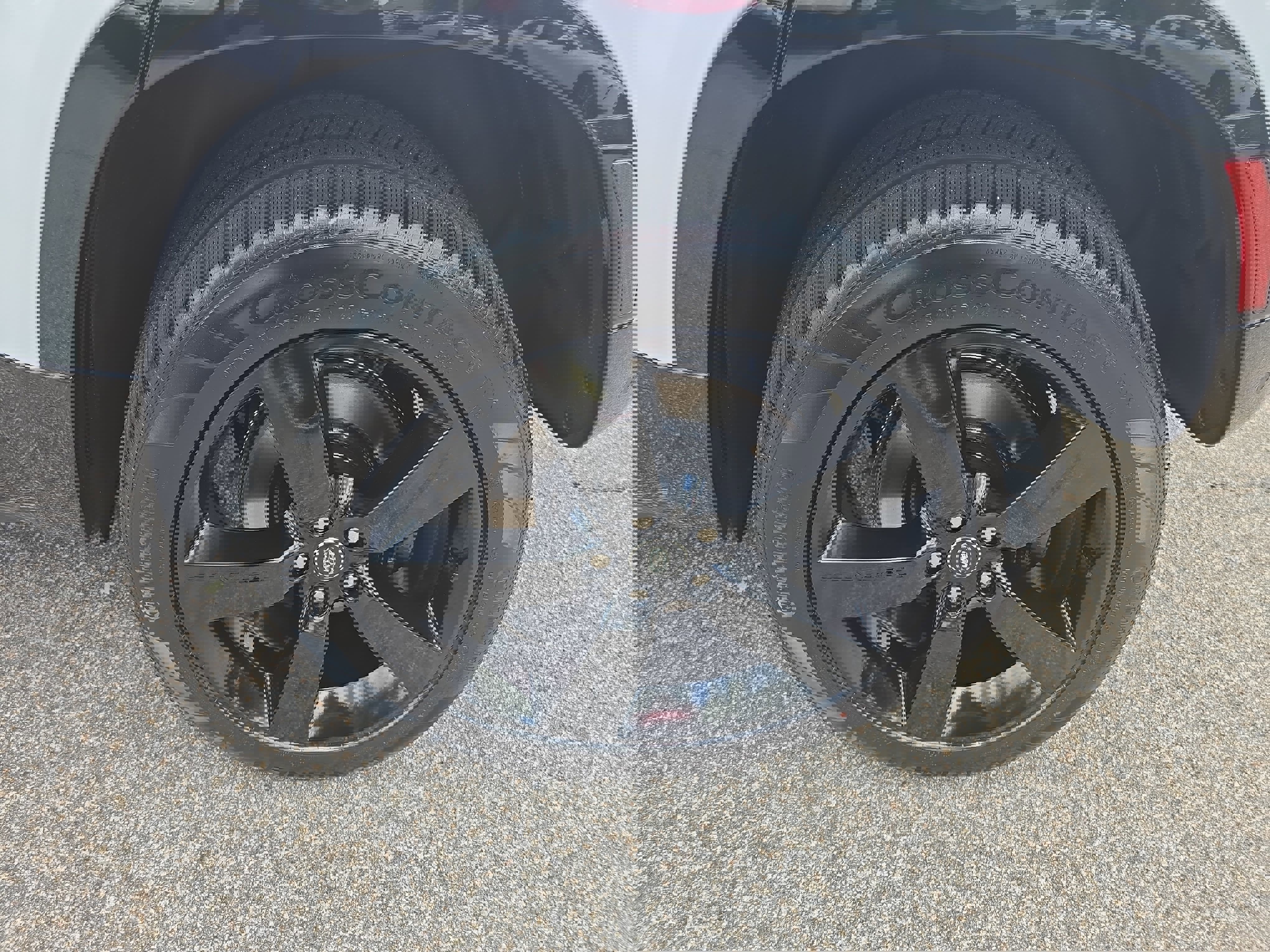 New 2025 Land Rover Defender 110 V8 image 32