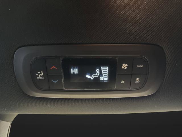 New 2026 Chrysler Pacifica Select w/ S Appearance Package image 32