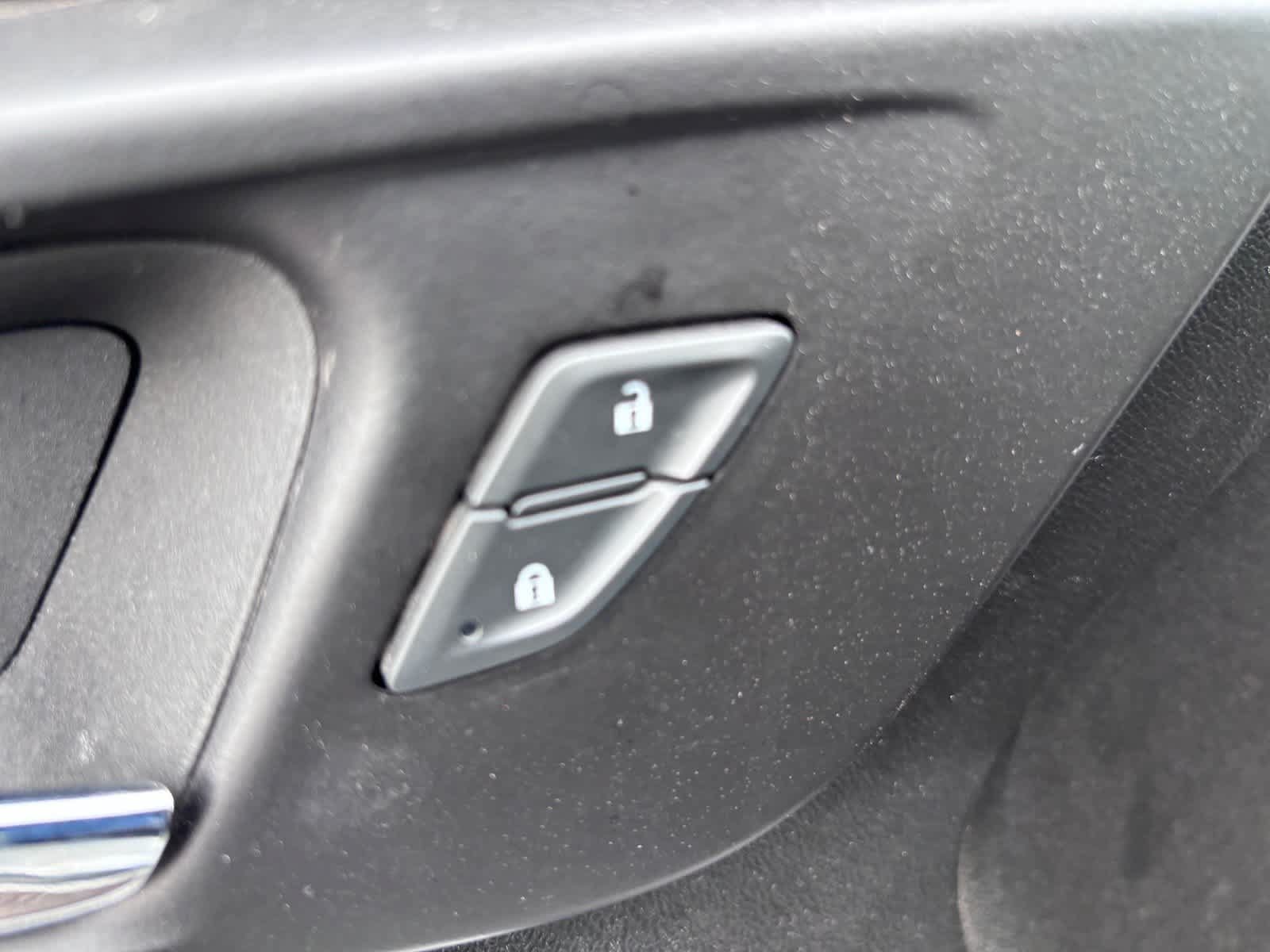 Used 2024 Chevrolet Malibu LT FWD image 15