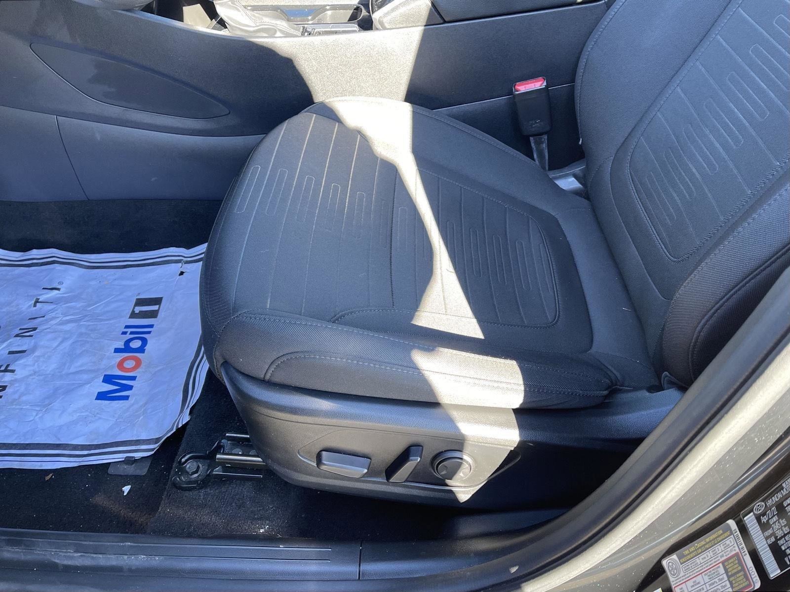 Used 2022 Hyundai Santa Cruz SEL w/ Launch Package image 3