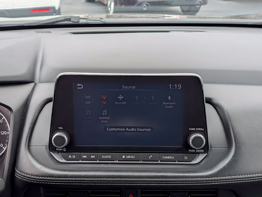 Used 2024 Nissan Rogue S AWD/4WD image 27