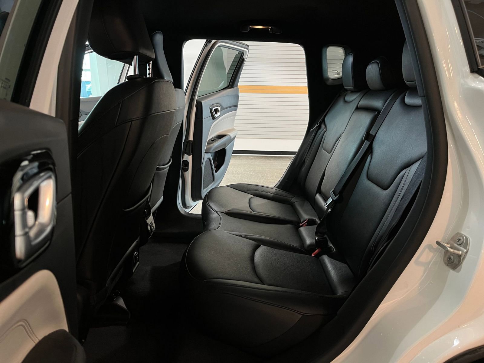 Used 2025 Jeep Compass Limited AWD/4WD image 25