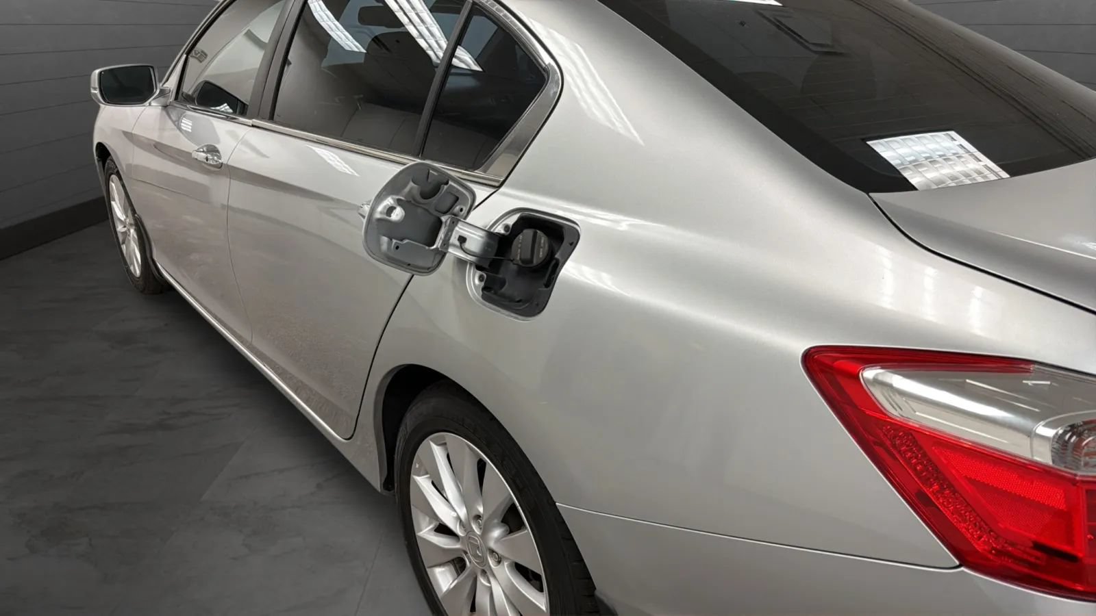 Used 2013 Honda Accord EX-L image 26