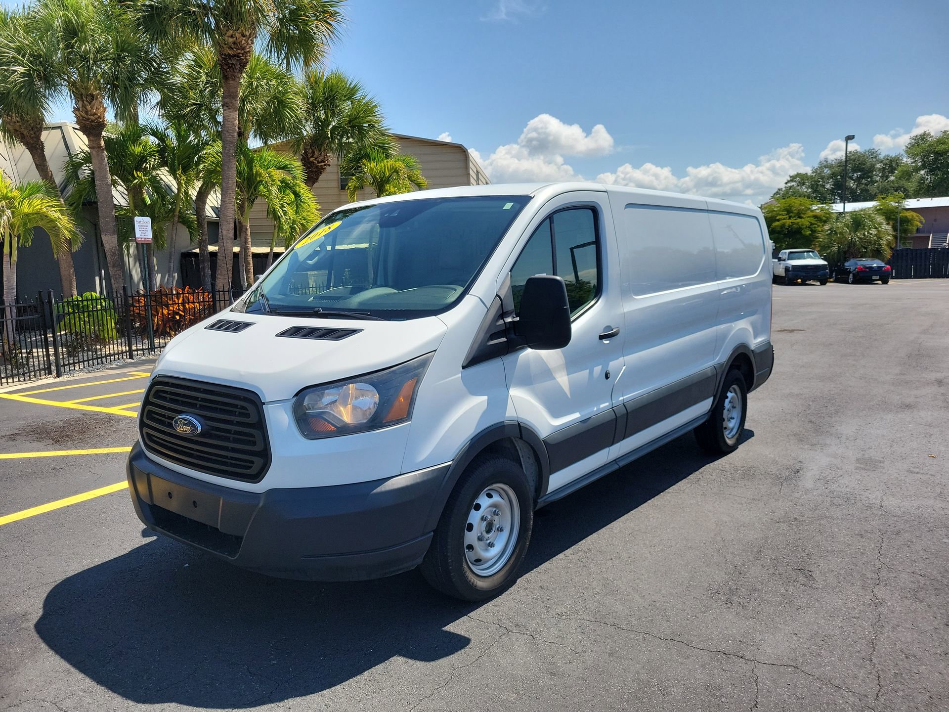 Used 2018 Ford Transit 150 130 Low Roof RWD image 9