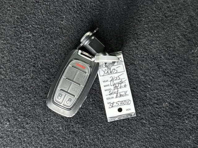 Used 2025 Chrysler Pacifica Select FWD image 33