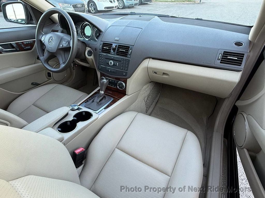 Used 2009 Mercedes-Benz C 300 4MATIC Sedan image 14