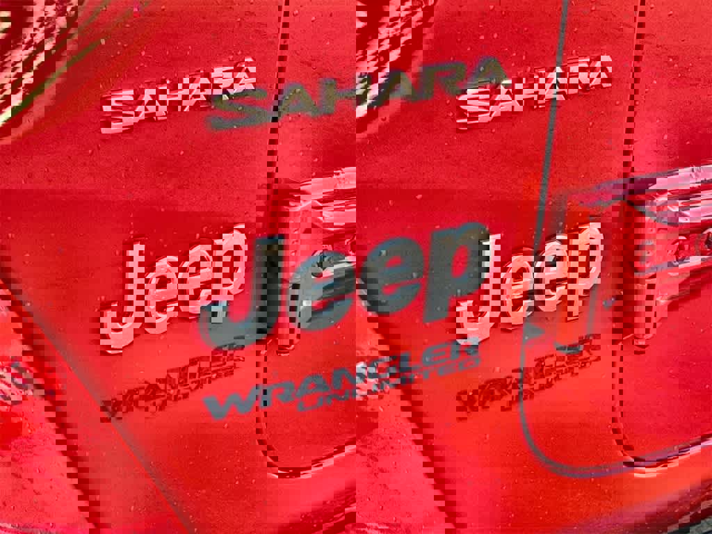 Used 2018 Jeep Wrangler Unlimited Sahara image 8