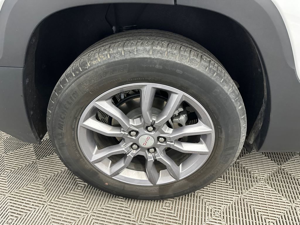 Used 2024 GMC Terrain SLT FWD image 19