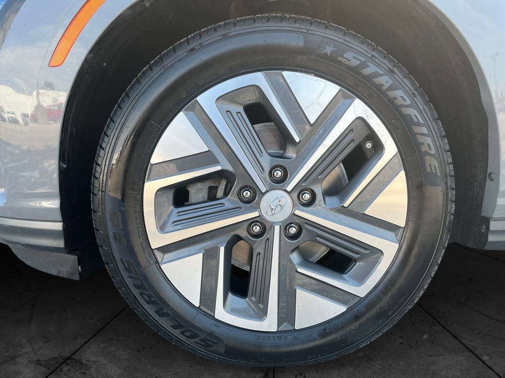 Used 2023 Hyundai Kona SEL FWD image 14