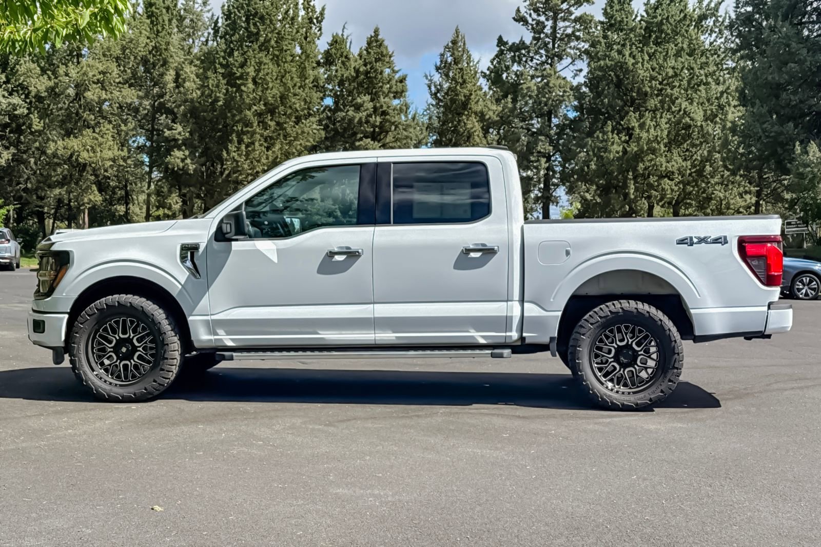 Used 2025 Ford F150 XLT w/ Equipment Group 301A Standard AWD/4WD image 8