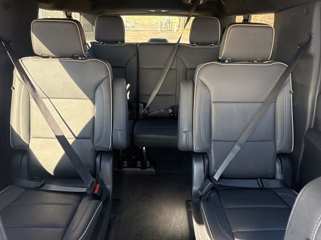Used 2025 GMC Yukon XL Elevation image 10