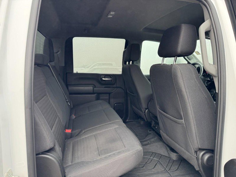 Used 2024 Chevrolet Silverado 2500 Custom w/ Custom Value Package image 10