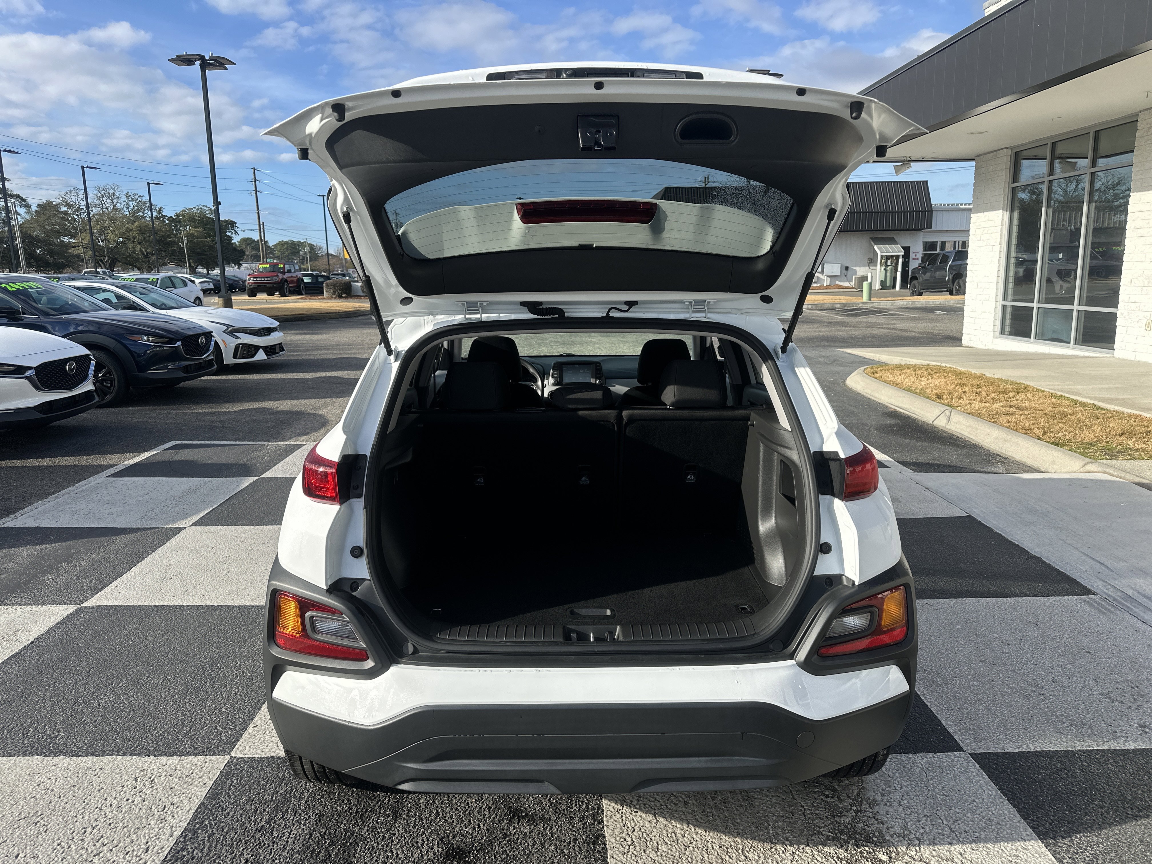 Used 2021 Hyundai Kona SEL image 5