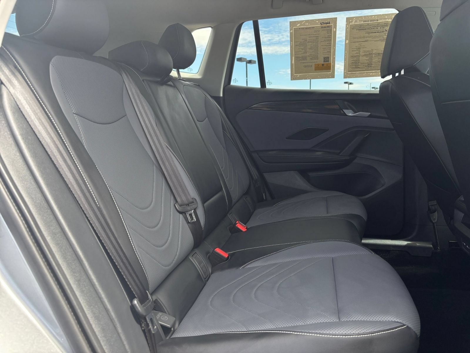 Used 2026 Volkswagen Tiguan SE AWD/4WD image 28