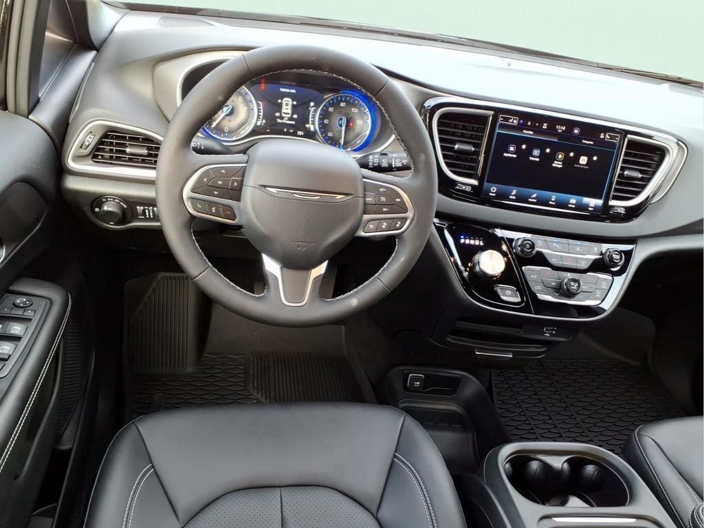 New 2027 Chrysler Pacifica LX FWD image 14
