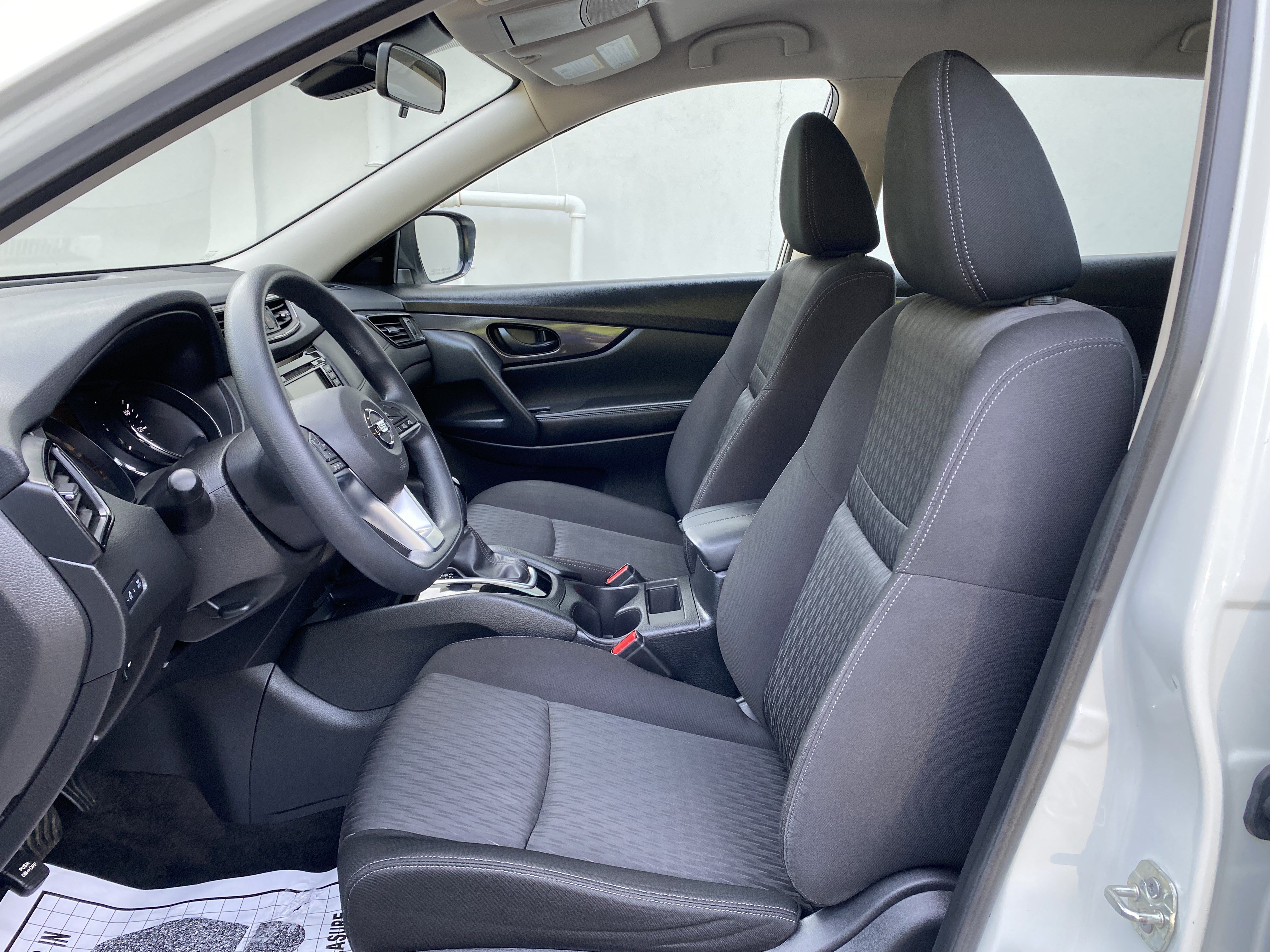 Used 2020 Nissan Rogue S AWD/4WD image 16