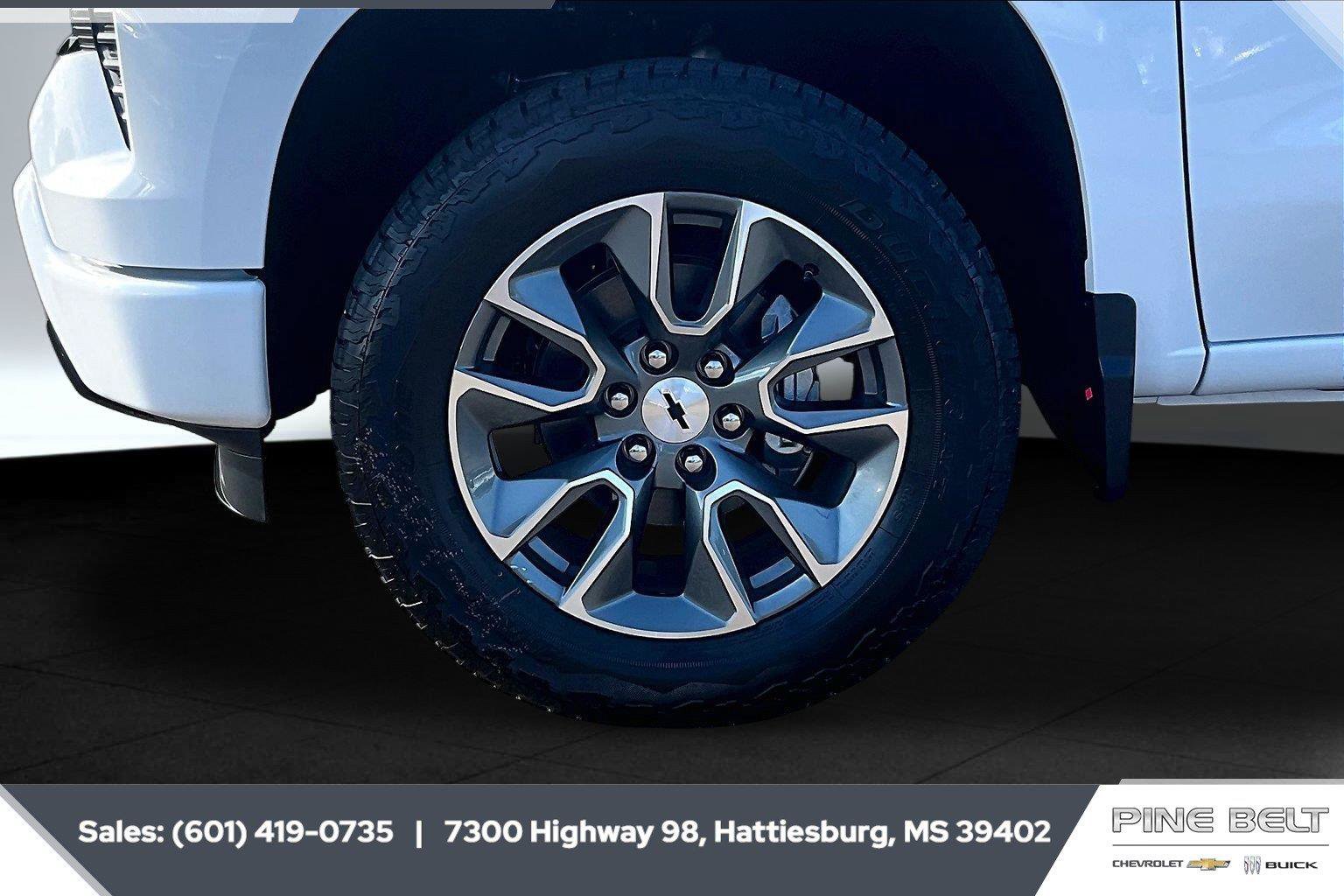 New 2026 Chevrolet Silverado 1500 RST w/ Convenience Package II AWD/4WD image 8