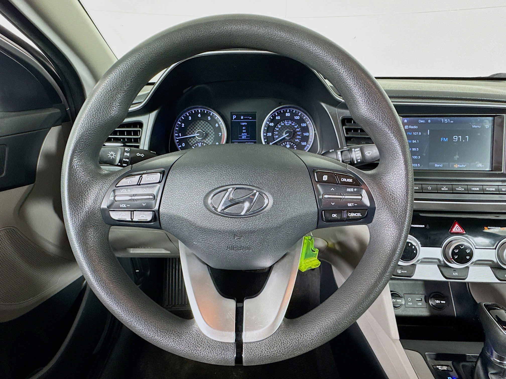 Used 2019 Hyundai Elantra SEL image 11