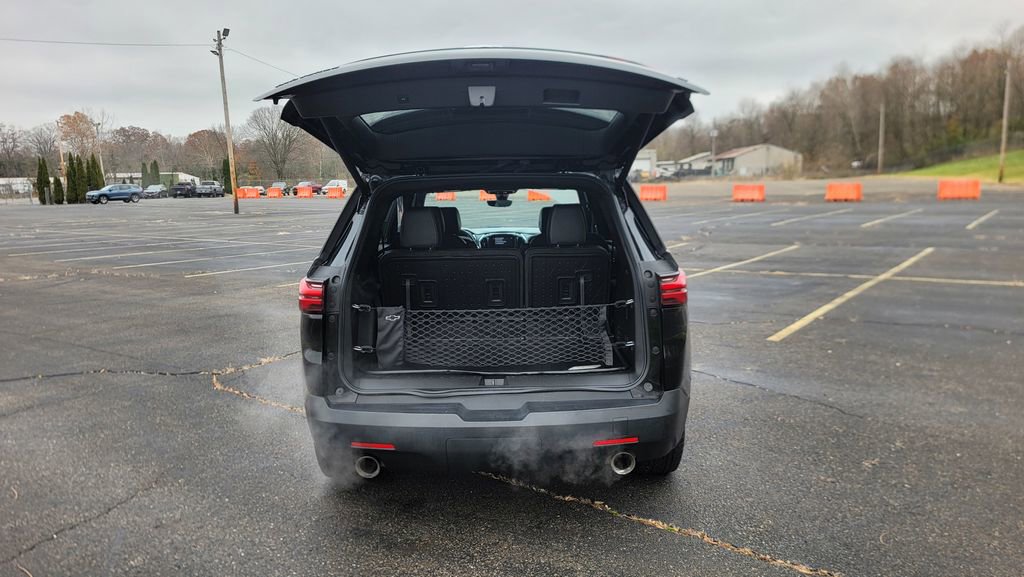 Used 2023 Chevrolet Traverse LT w/ LT Premium Package image 11