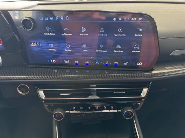 New 2027 Chevrolet Traverse Z71 w/ Driver Confidence Package AWD/4WD image 22
